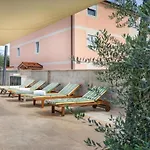 Casa Gigi With Swimming Pool - Four Bedroom *