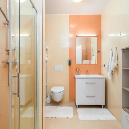 Casa Gigi With Swimming Pool - Four Bedroom מדולין