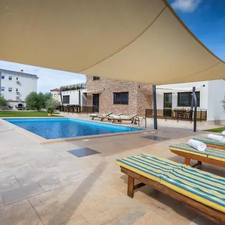 Villa Casa Gigi With Swimming Pool - Four Bedroom Medulin