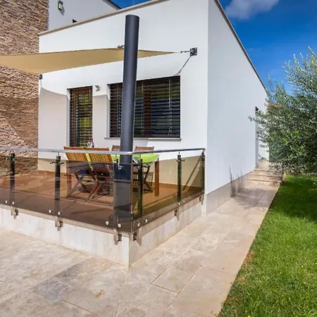 Casa Gigi With Swimming Pool - Four Bedroom וילה *