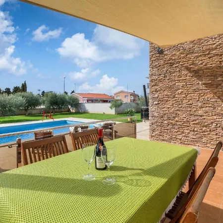 Casa Gigi With Swimming Pool - Four Bedroom *
